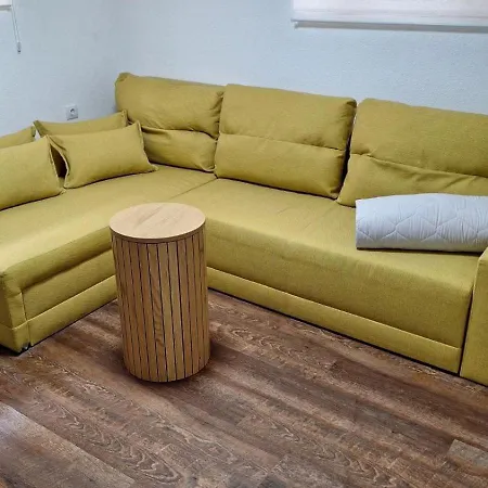 Guest Suzy * Petrics