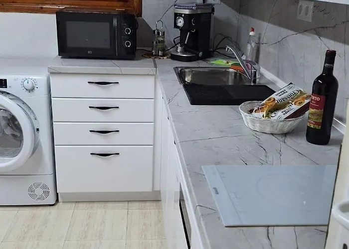 Guest Suzy Petrich (Blagoevgrad)